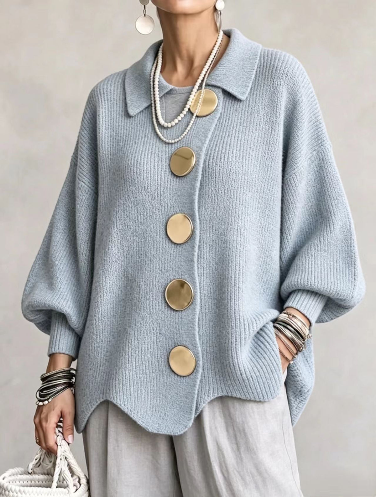 ROUSSEAU BORDEAUX | CARDIGAN OVERSIZE À GROS BOUTONS DORÉS POUR FEMMES
